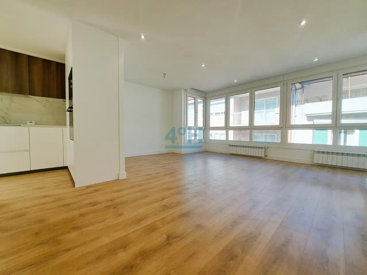 https://static.fotocasa.es/images/ads/9ddc275e-9a2e-4260-ad6f-4e8bdbb92c1a?rule=original