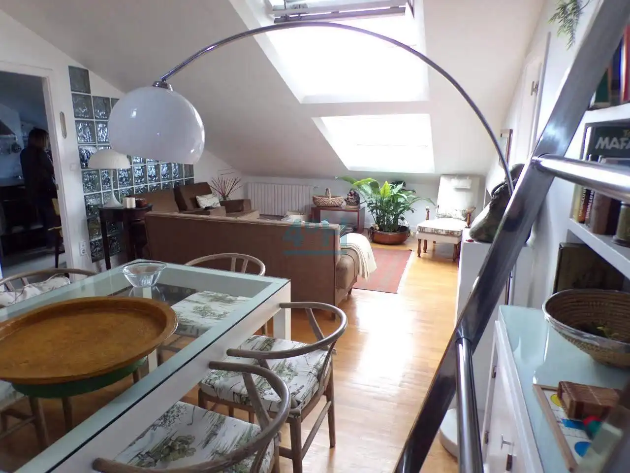 https://static.fotocasa.es/images/ads/44b6f777-5e60-4a82-97f4-1416ffbcb2d1?rule=original