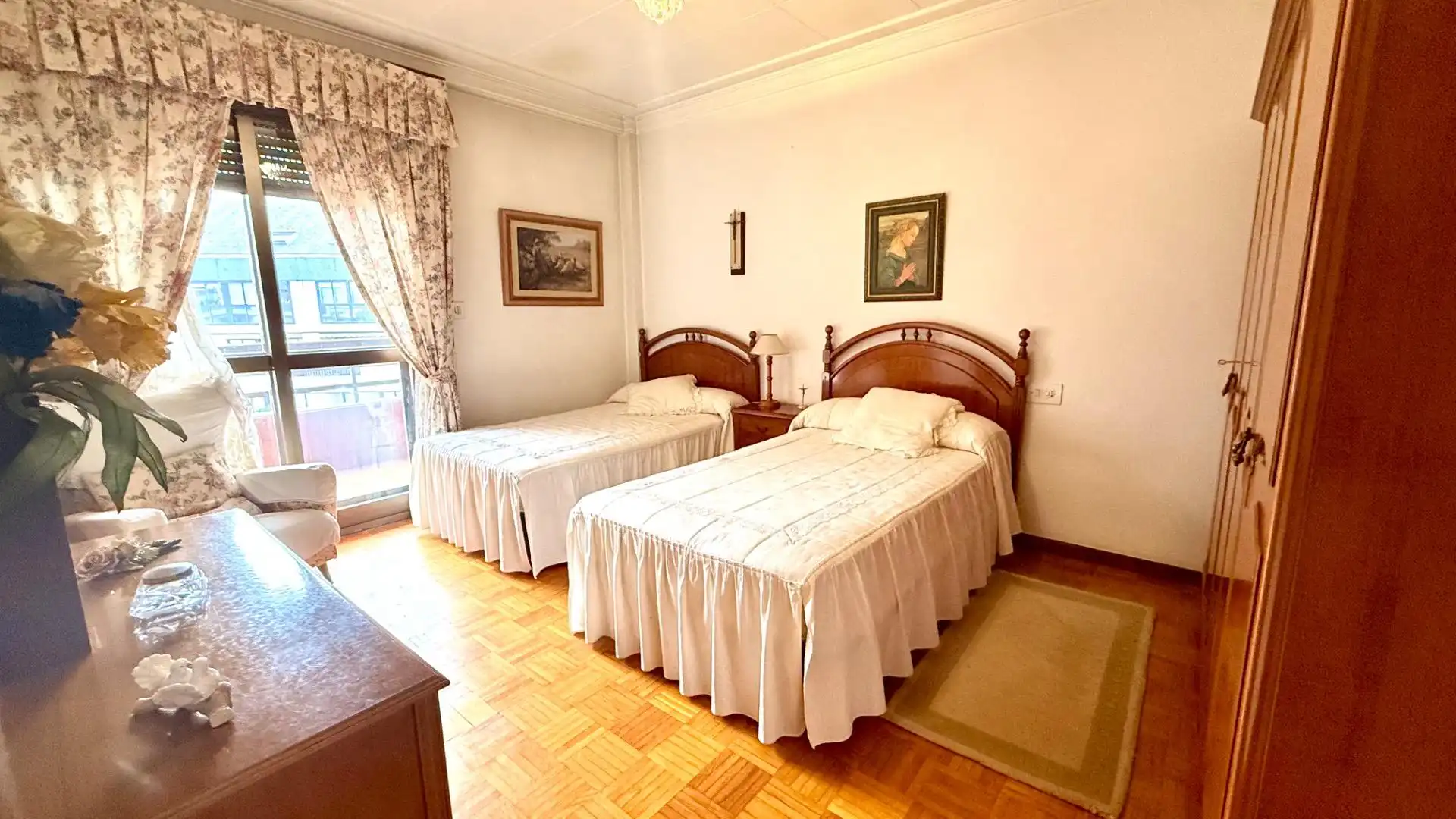 https://static.fotocasa.es/images/ads/3a9ee1d0-0c0c-4b6a-909c-583f2f7e51bc?rule=original
