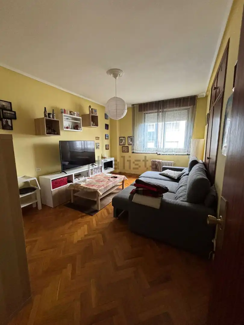 https://static.fotocasa.es/images/ads/d5d6313e-9716-4f98-a8f2-7d6f8a17d944?rule=original