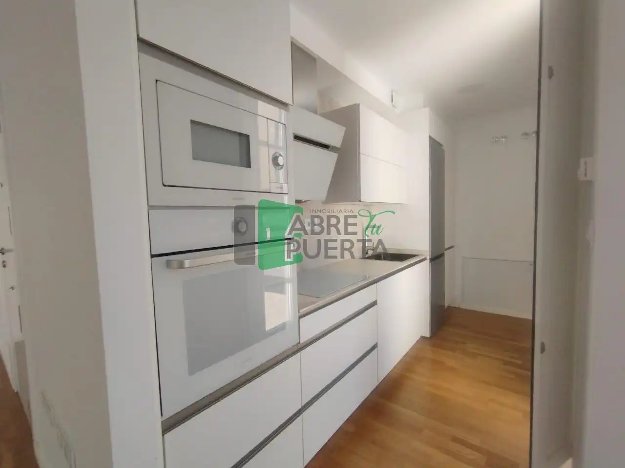 https://static.fotocasa.es/images/ads/33618be8-f666-4d2b-bbf5-a3de6722106e?rule=original