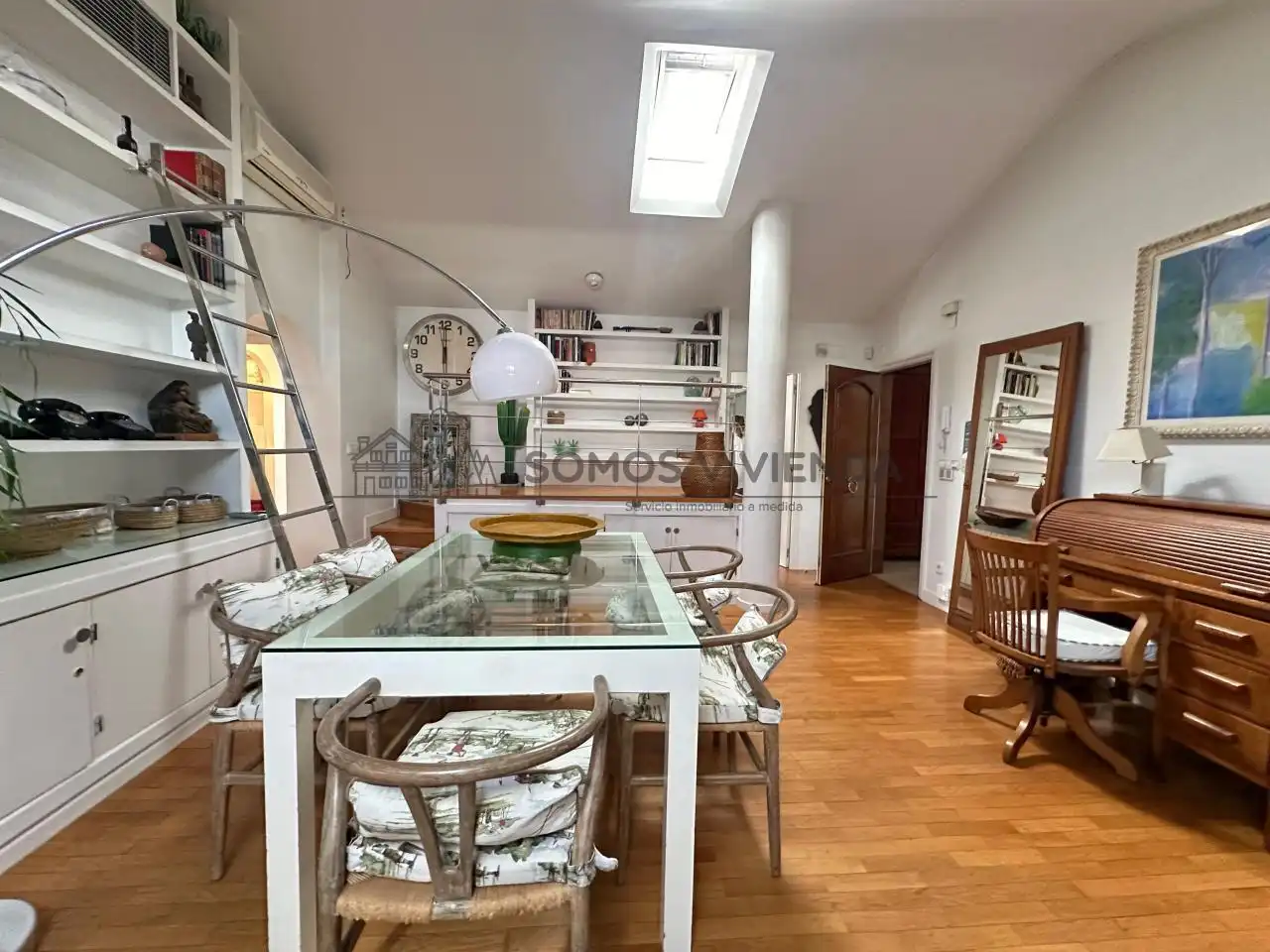 https://static.fotocasa.es/images/ads/d8ee85f8-d229-43ef-8ba6-85941e9a2f96?rule=original
