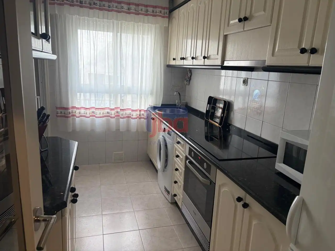 https://static.fotocasa.es/images/ads/63b69518-ecfc-4d4d-81f0-f7ebe1d463d1?rule=original