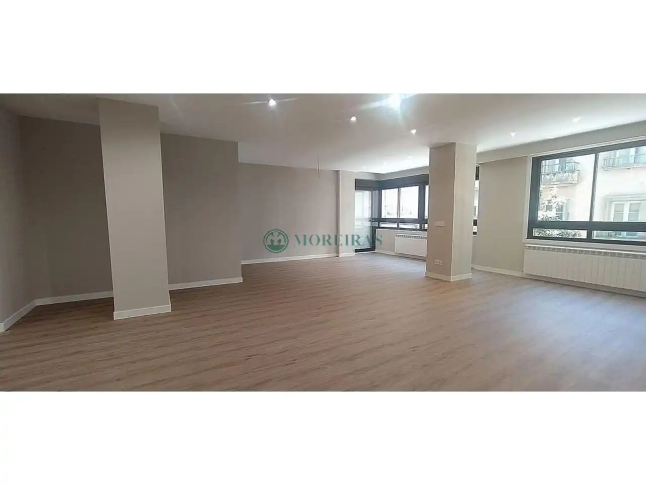 https://static.fotocasa.es/images/ads/009eca2f-ffc2-483e-aa5f-20c2fcd70f8d?rule=original