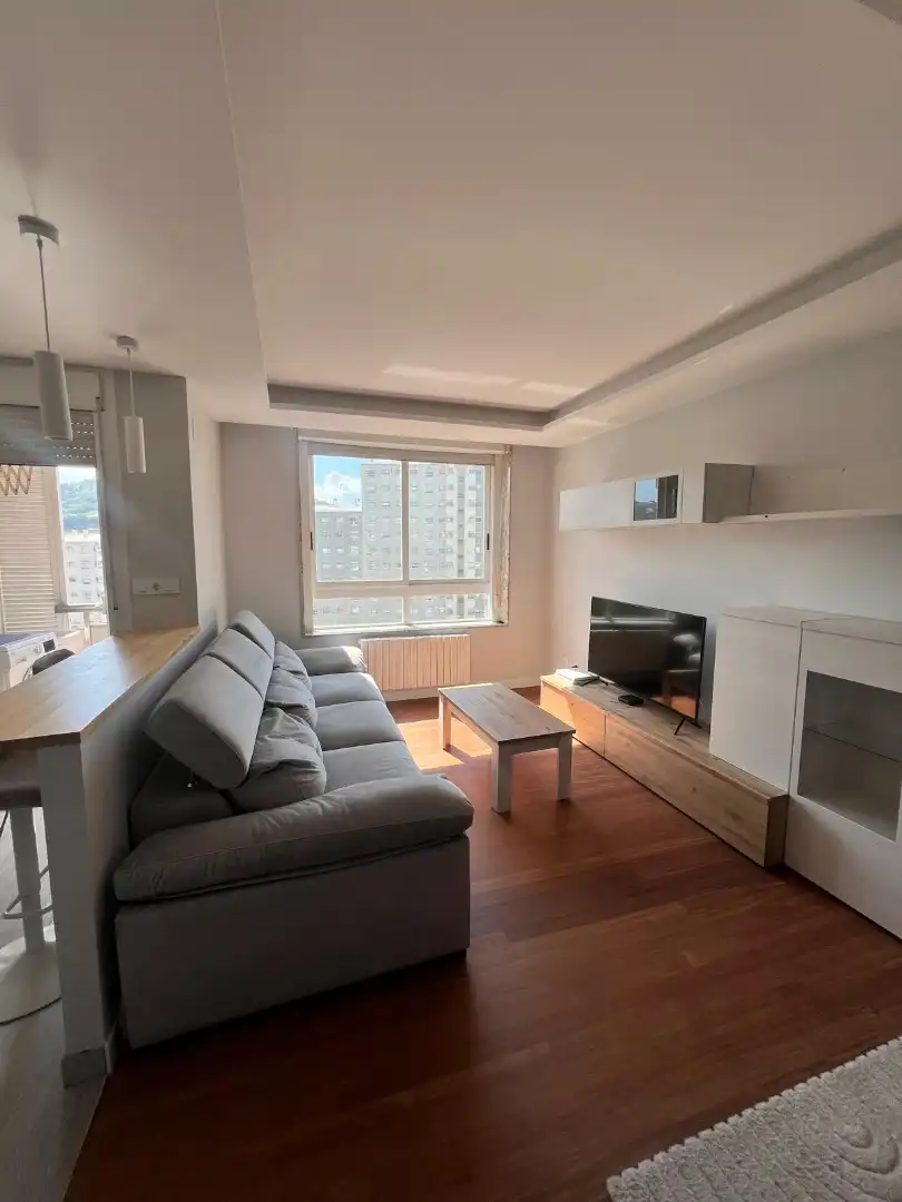 https://static.fotocasa.es/images/ads/cd1365f8-7afe-478b-9384-dbabc2f1673c?rule=original