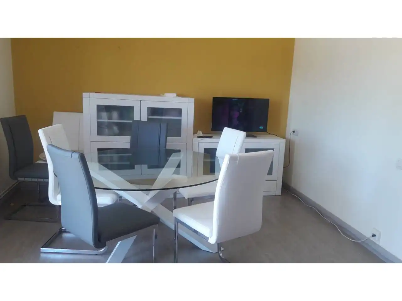 https://static.fotocasa.es/images/ads/62bb320a-8d2b-4e41-ae8d-dc8eb127112b?rule=original