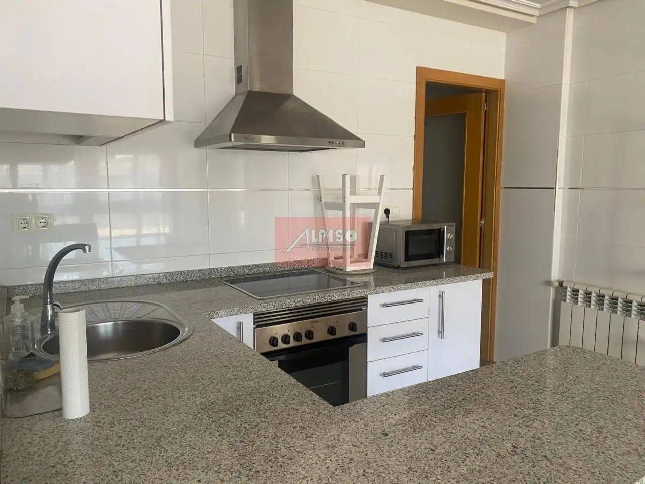 https://static.fotocasa.es/images/ads/83dadd09-d3db-445d-825d-476363a31974?rule=original