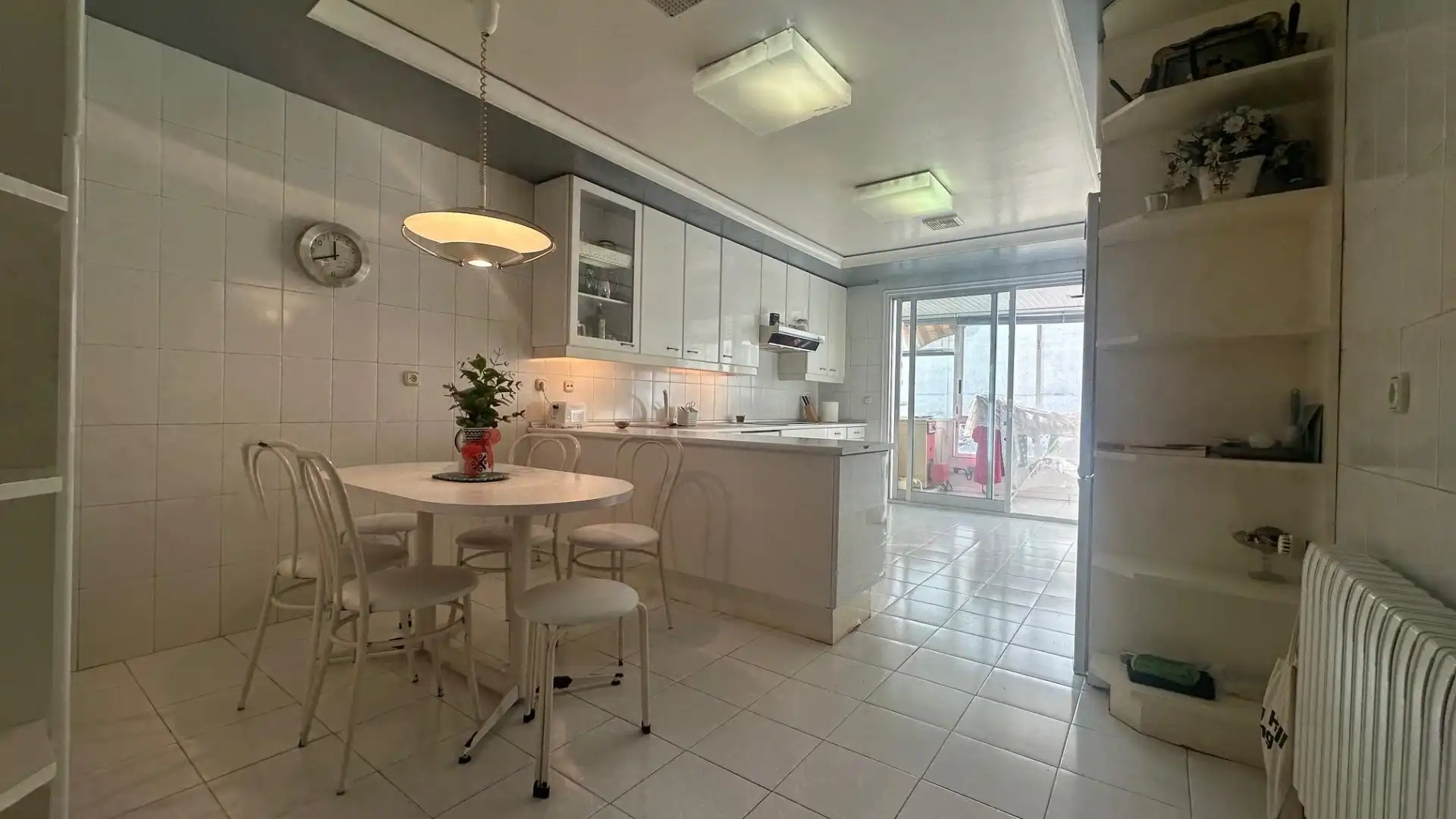 https://static.fotocasa.es/images/ads/89e0f7e9-539e-4bb9-9d20-ae492250fc10?rule=original