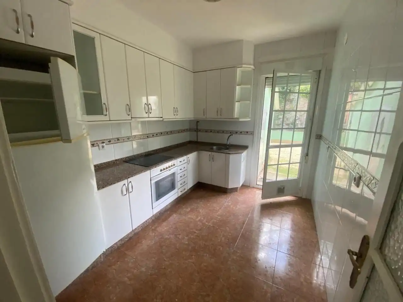 https://static.fotocasa.es/images/ads/c9f67f31-60ad-4c9e-8cc8-ca67dc75e536?rule=original