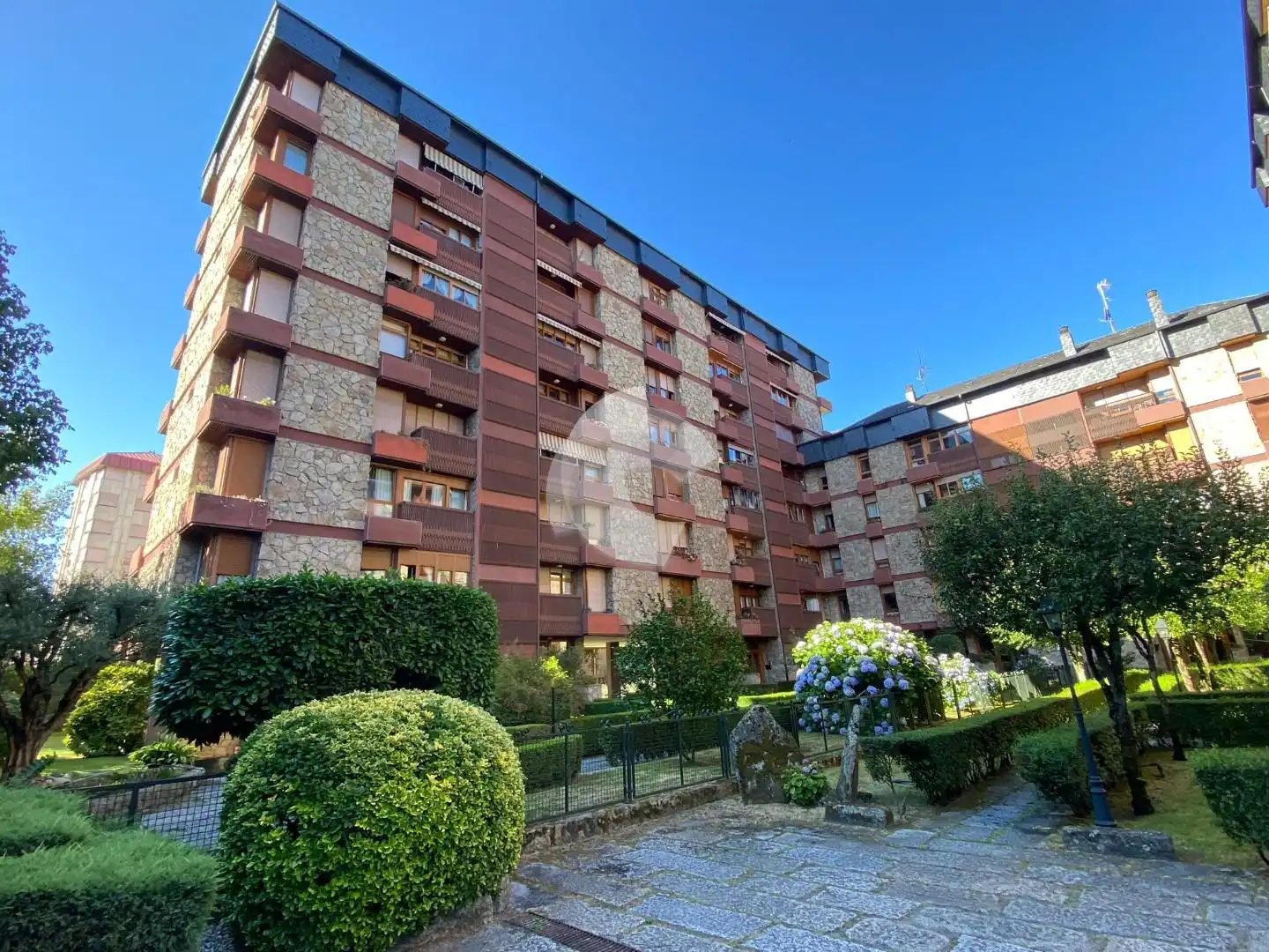 https://static.fotocasa.es/images/ads/56496393-2c94-4901-a396-bb7f9f616035?rule=original
