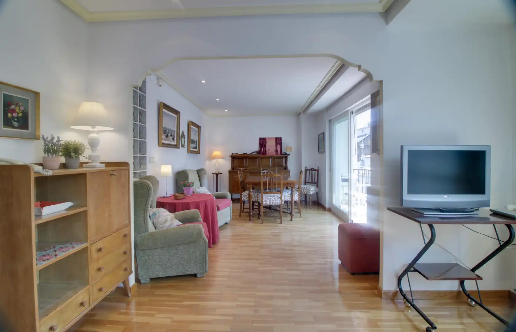 https://static.fotocasa.es/images/ads/db83687b-6543-4d09-a494-8e815125578b?rule=original