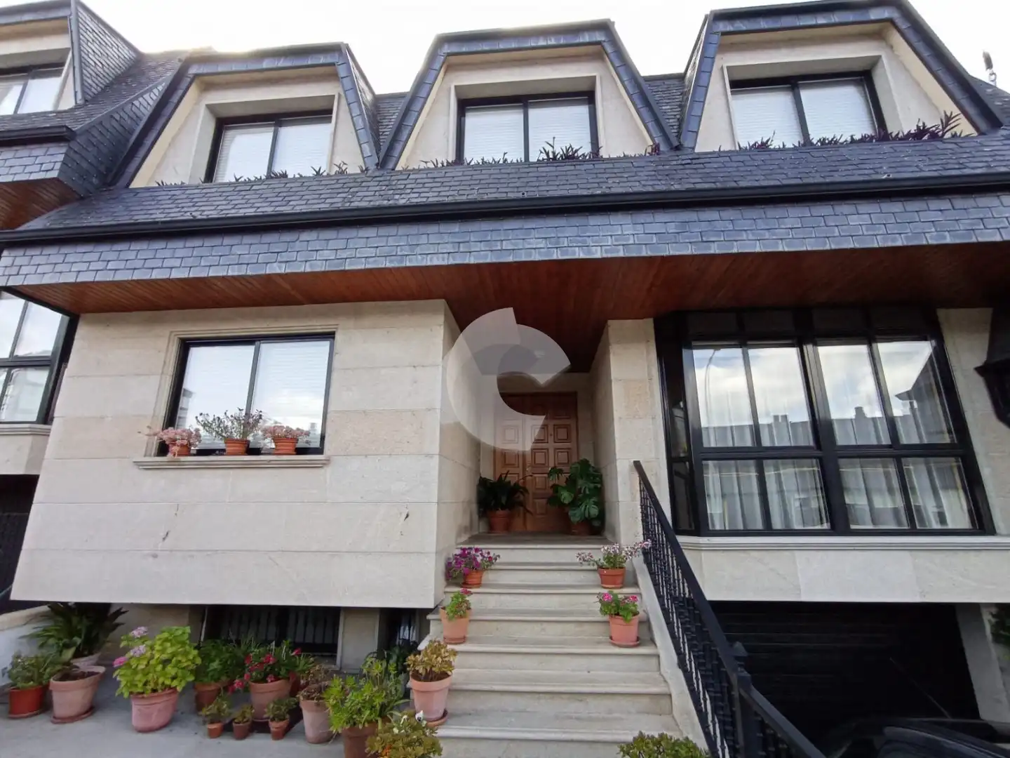https://static.fotocasa.es/images/ads/aaa75235-0dd3-46f6-b163-2a7a18c60047?rule=original