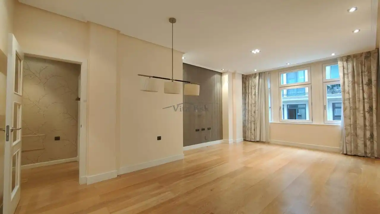 https://static.fotocasa.es/images/ads/7ffd091c-4433-4458-9a0f-5fddf74af6c1?rule=original