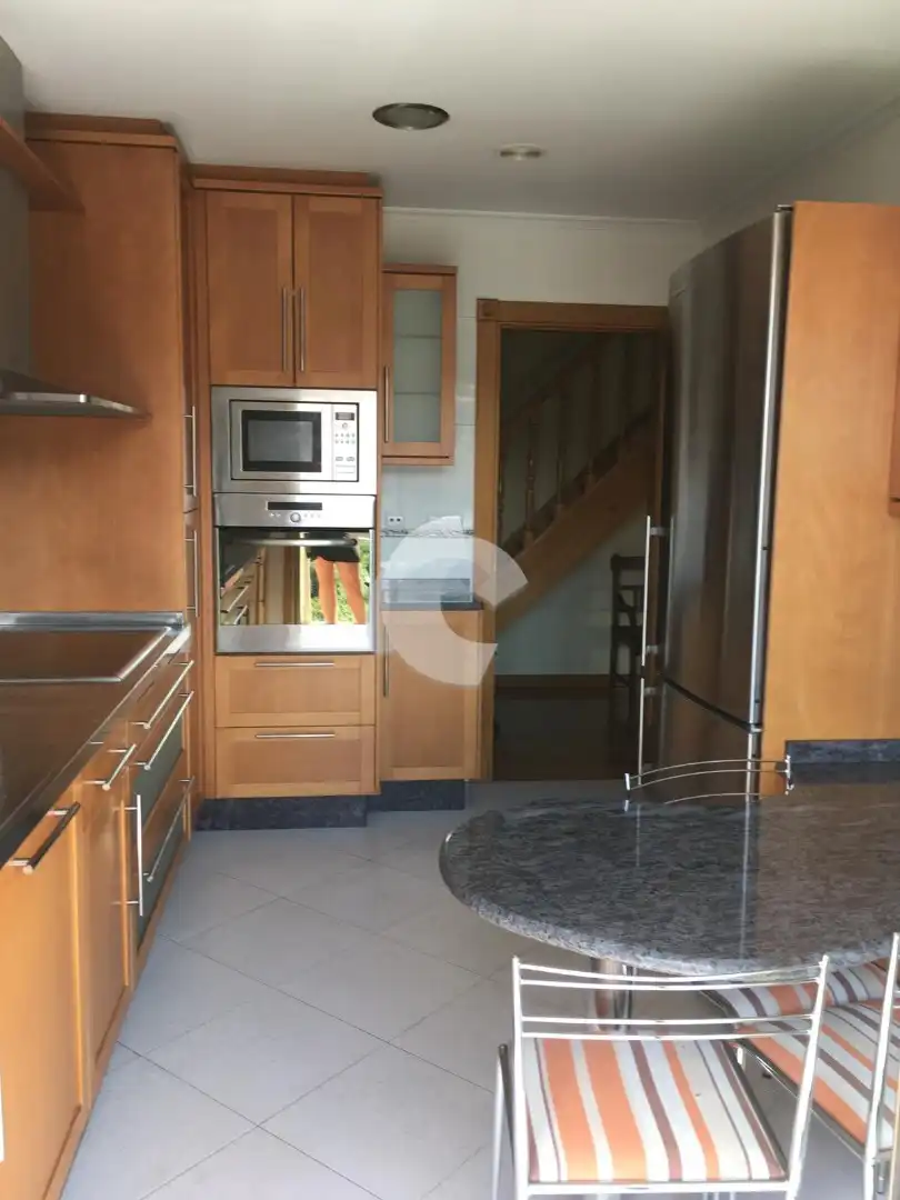 https://static.fotocasa.es/images/ads/f3b9cad9-6ce6-4faf-b0bb-5e9c526b63b5?rule=original