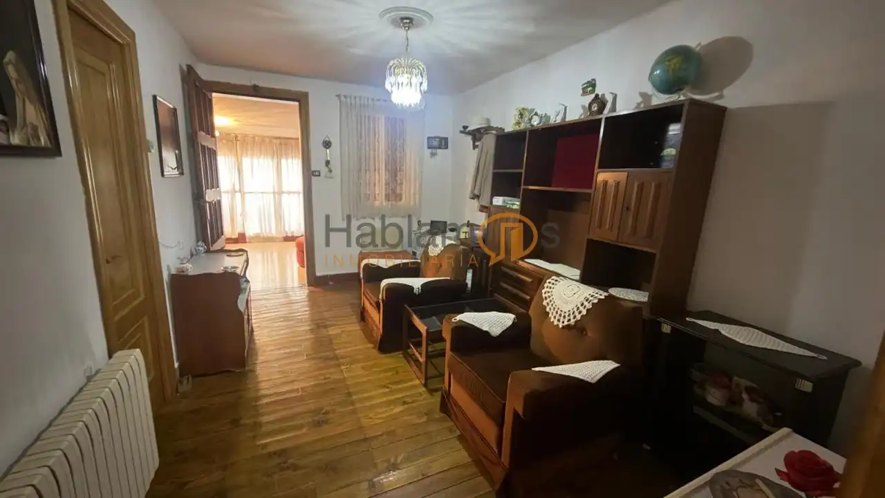 https://static.fotocasa.es/images/ads/aee26a53-9a88-4494-92a8-813a162db699?rule=original