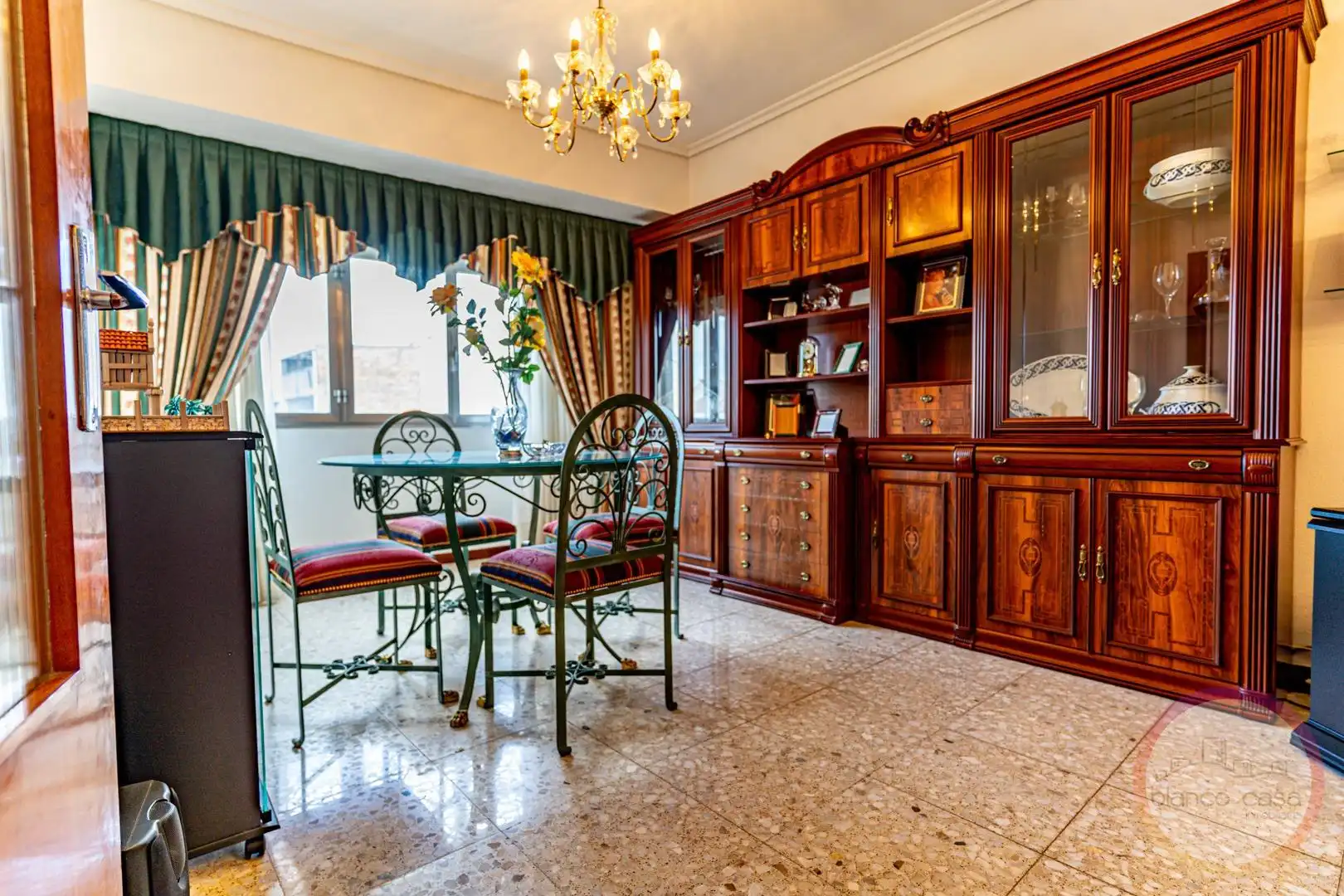 https://static.fotocasa.es/images/ads/fb4e41f3-0c20-453c-b188-1fe894c30540?rule=original