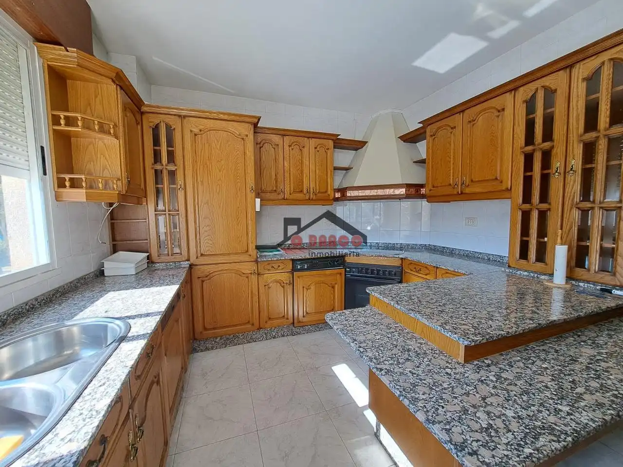 https://static.fotocasa.es/images/ads/a8db57dc-492b-44d1-b8ca-822b9ae7258a?rule=original