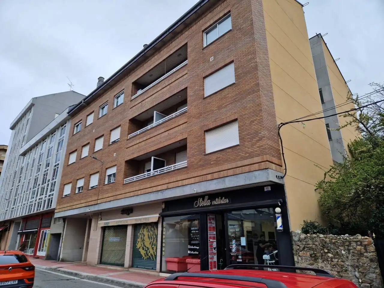 https://static.fotocasa.es/images/ads/f45c93c3-8cb5-48bf-bbab-f4cc79f9db67?rule=original