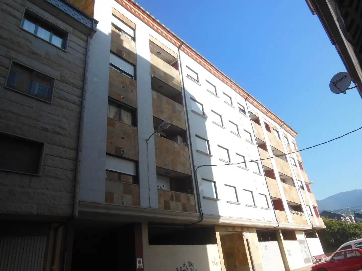 https://static.fotocasa.es/images/ads/87a2edd1-9fe9-441b-8320-47c0e59733fb?rule=original