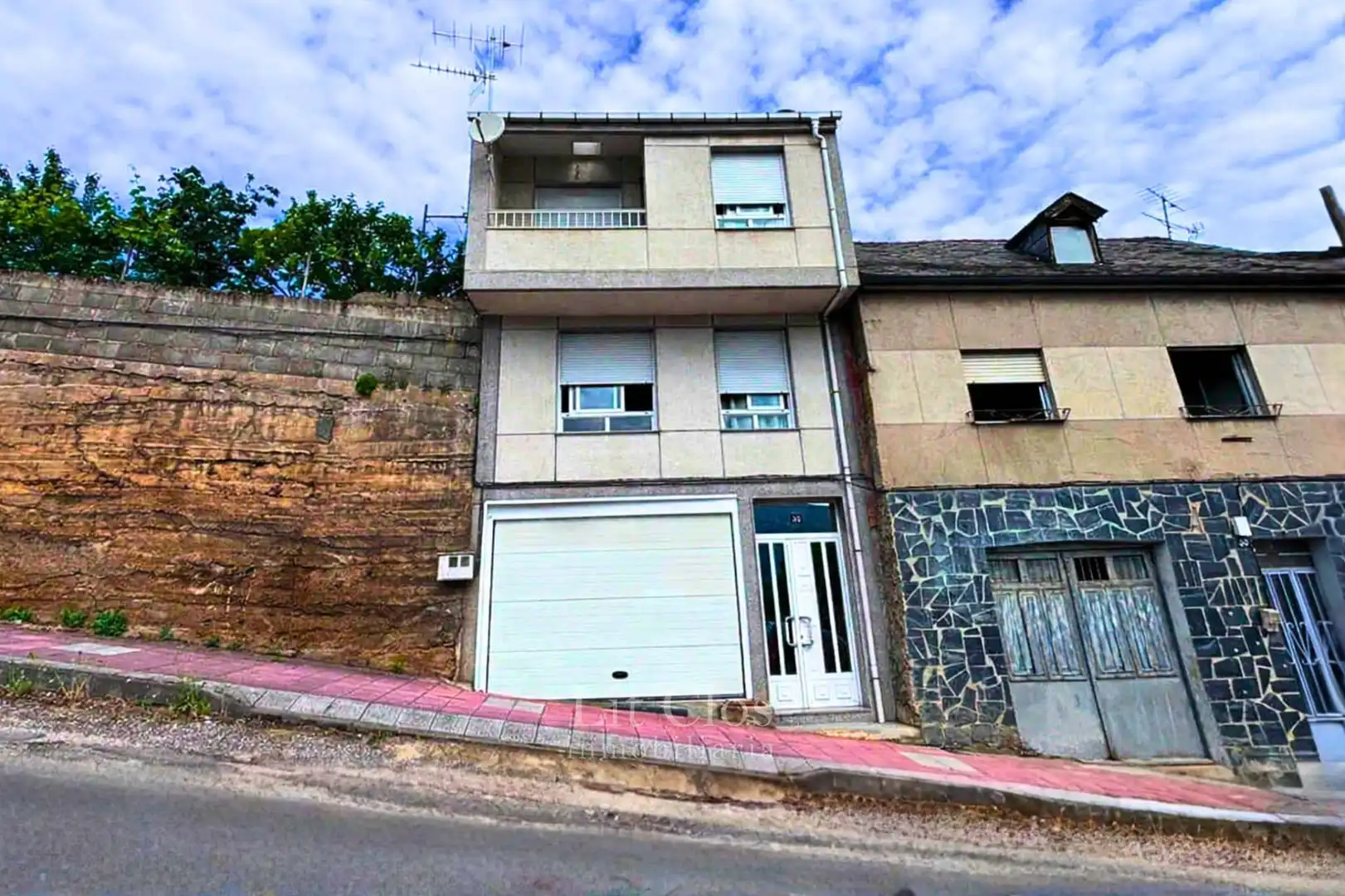 https://static.fotocasa.es/images/ads/a312d5d5-a1e0-452a-8c58-f5cdc54285ae?rule=original