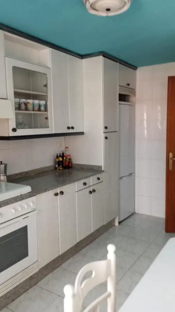 https://static.fotocasa.es/images/anuncio/2025/01/24/185440235/4543726283.jpg?rule=original