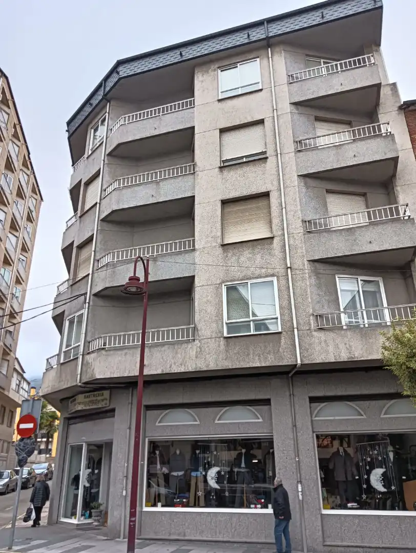 https://static.fotocasa.es/images/ads/a8640c7b-d7b0-4cd2-b0f7-b145bf4acc07?rule=original