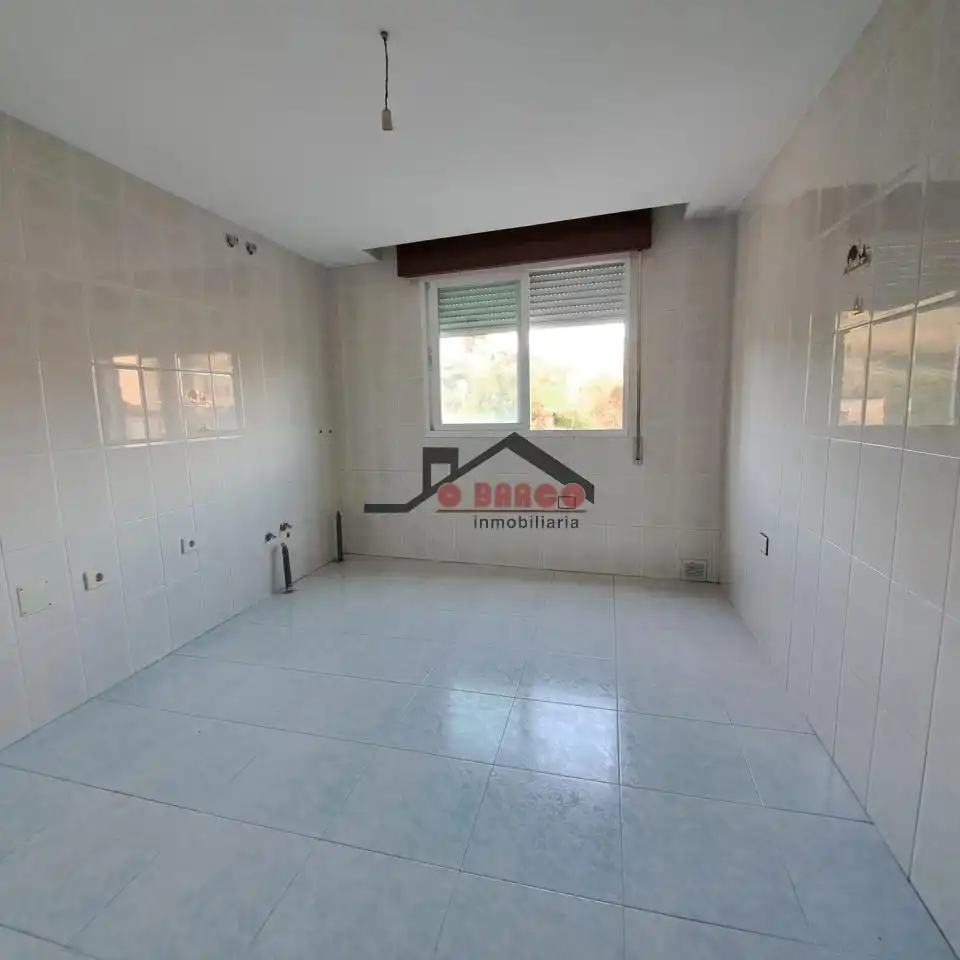 https://static.fotocasa.es/images/ads/68a99aae-6caf-4d7a-8a24-081bb6192306?rule=original
