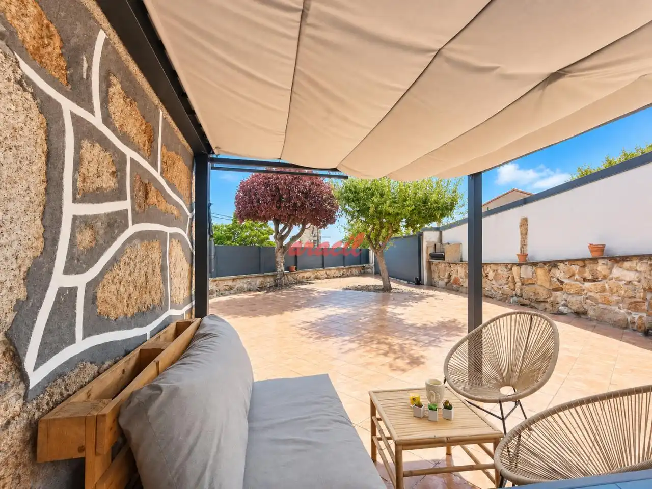 https://static.fotocasa.es/images/ads/df49e57f-537f-4dff-8eb5-c8049206e045?rule=original