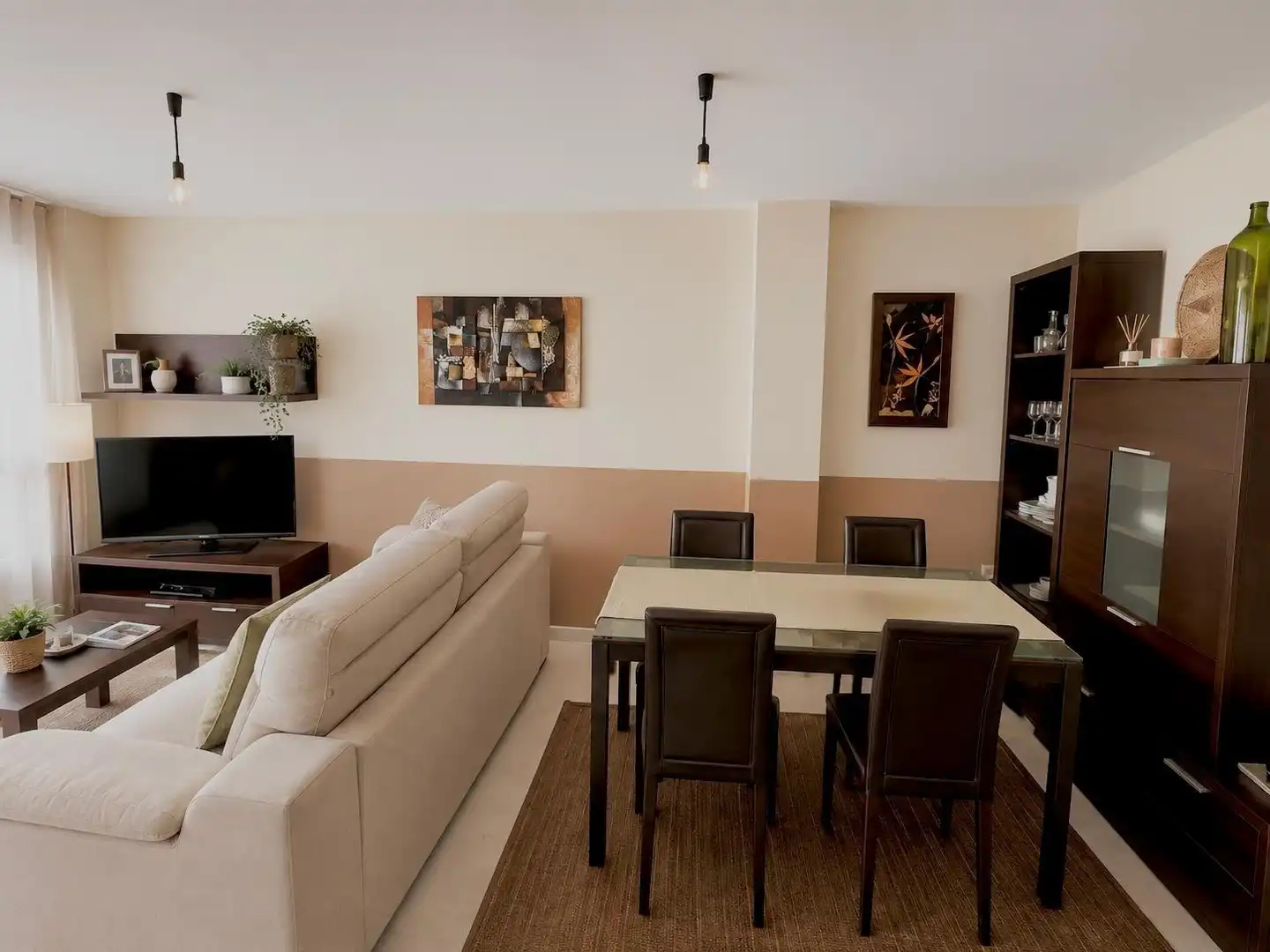 https://static.fotocasa.es/images/ads/e2c39761-e250-47c4-9341-ff80a1a87a65?rule=original