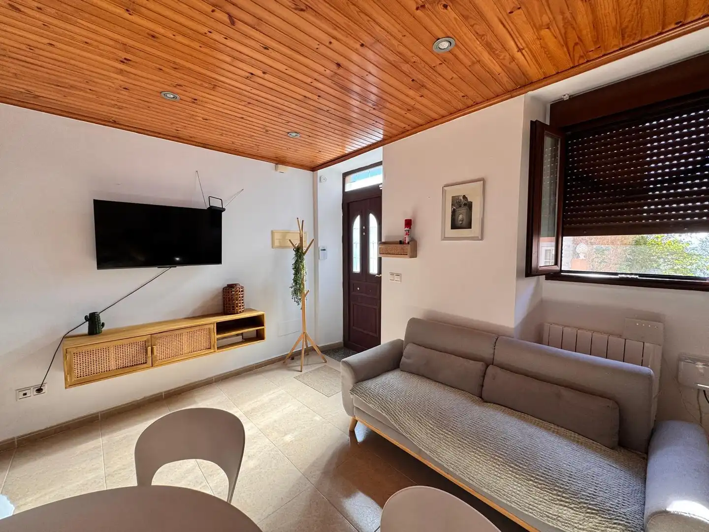 https://static.fotocasa.es/images/ads/f19689ed-8c83-461f-b0db-fceb7493fbe5?rule=original