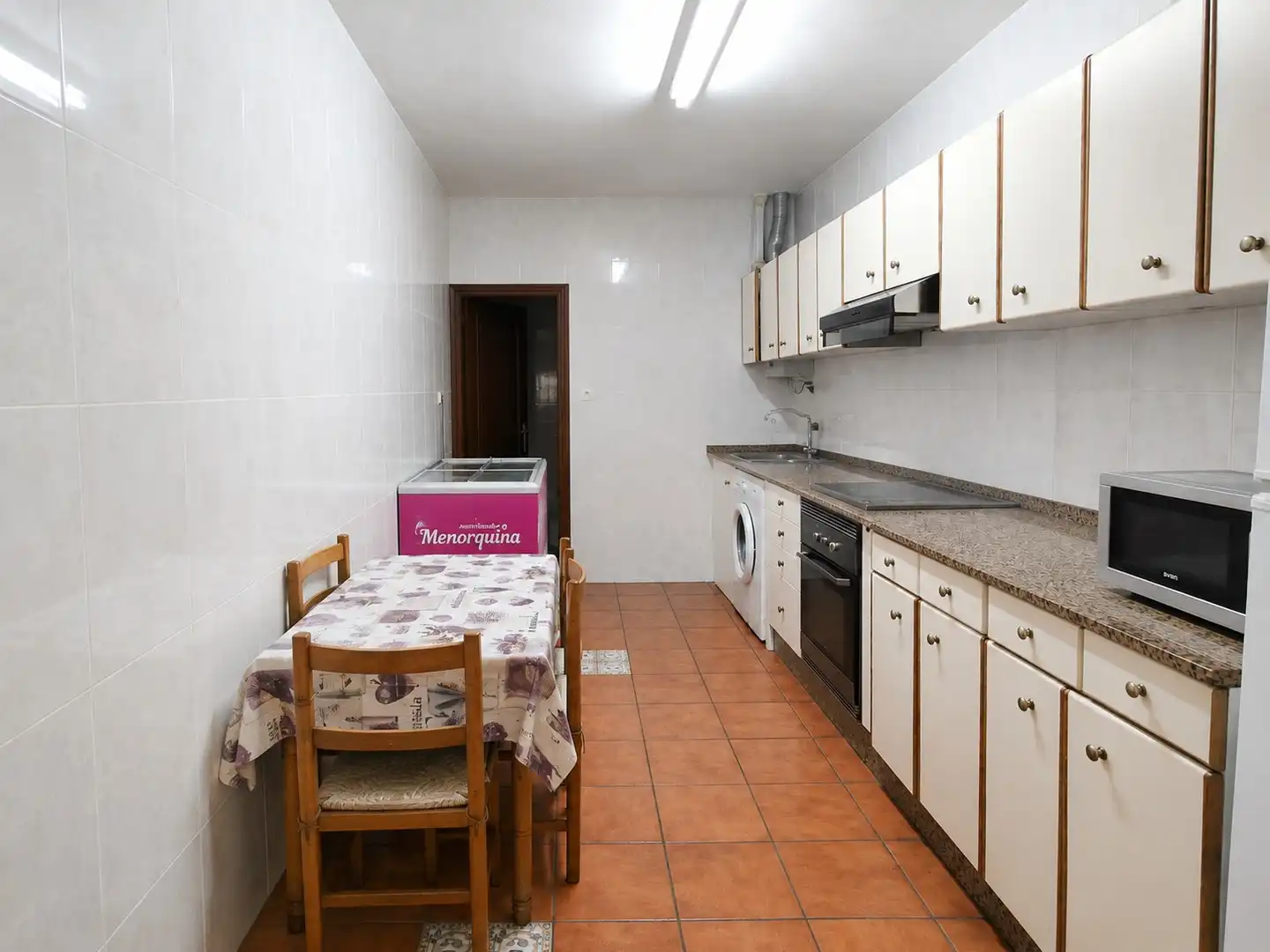 https://static.fotocasa.es/images/ads/041ac411-45cb-41e5-a3c4-0a0fdcd36adf?rule=original