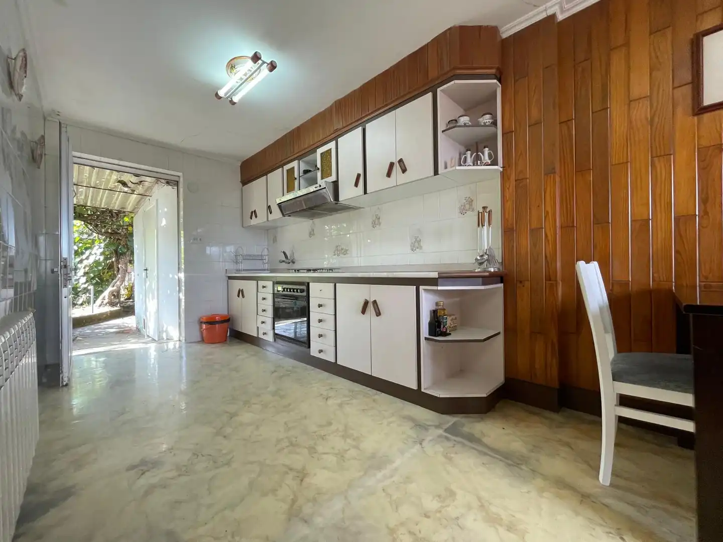 https://static.fotocasa.es/images/ads/fa7ca6a9-ab3c-4218-9a42-fb8d930f73ff?rule=original