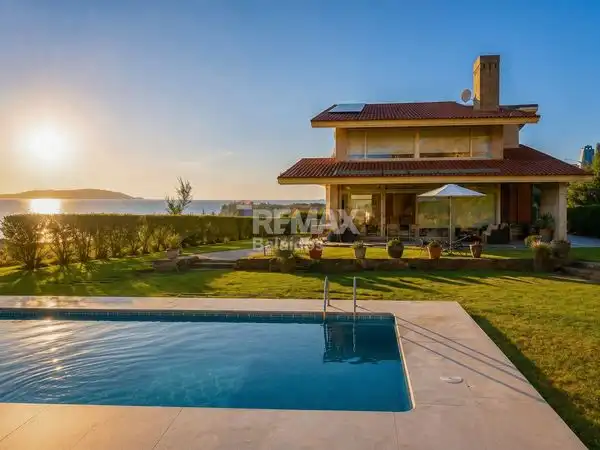 https://static.fotocasa.es/images/ads/aecf7d5c-0fb0-43e6-8033-e26238b43b8c?rule=original