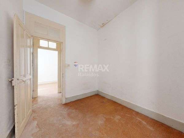 https://static.fotocasa.es/images/ads/5a332587-a1b7-48a1-bb0d-db1b12b36d00?rule=original