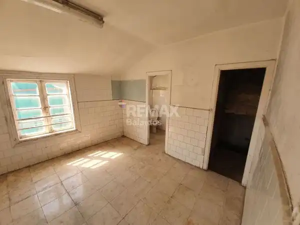https://static.fotocasa.es/images/ads/94e1a312-7200-43f6-b379-4005b3b60d47?rule=original