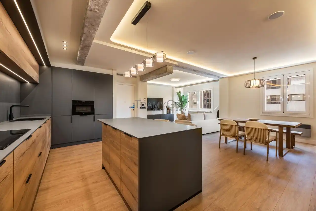 https://static.fotocasa.es/images/ads/483909da-963d-4862-8e85-50d0b7f8398b?rule=original