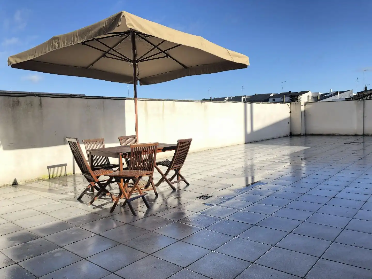 https://static.fotocasa.es/images/anuncio/2023/11/17/181113575/4949167734.jpg?rule=original