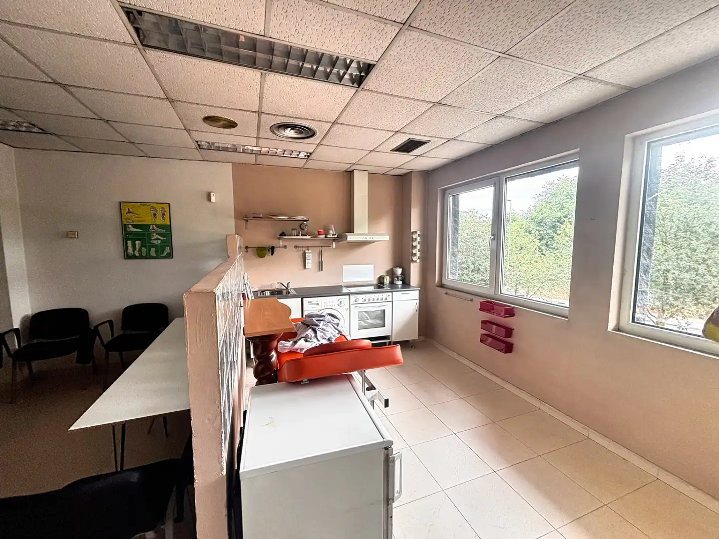 https://static.fotocasa.es/images/ads/db7e9960-c81d-4524-a6e9-dc50e8883247?rule=original