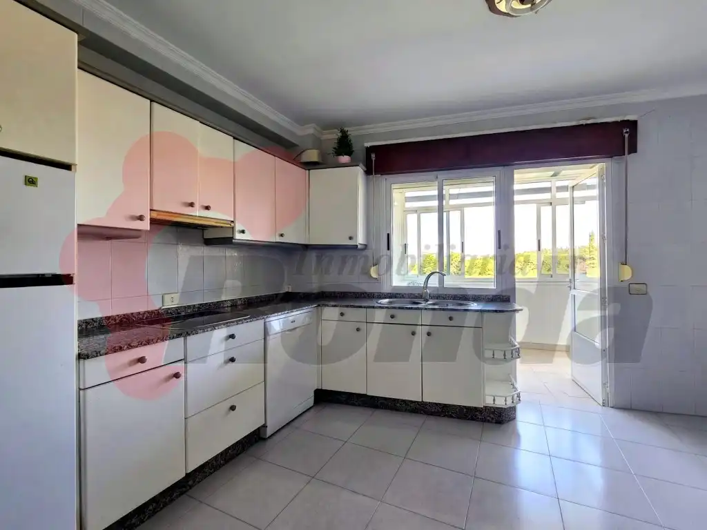 https://static.fotocasa.es/images/ads/773c4b9a-1a82-457b-82a2-2fc08d1d7490?rule=original