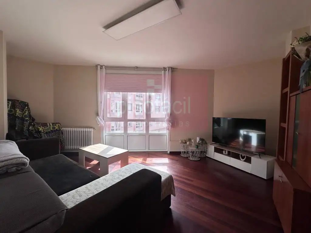 https://static.fotocasa.es/images/ads/b1b9367d-5431-4ef0-99ad-b9f49b1b5db5?rule=original