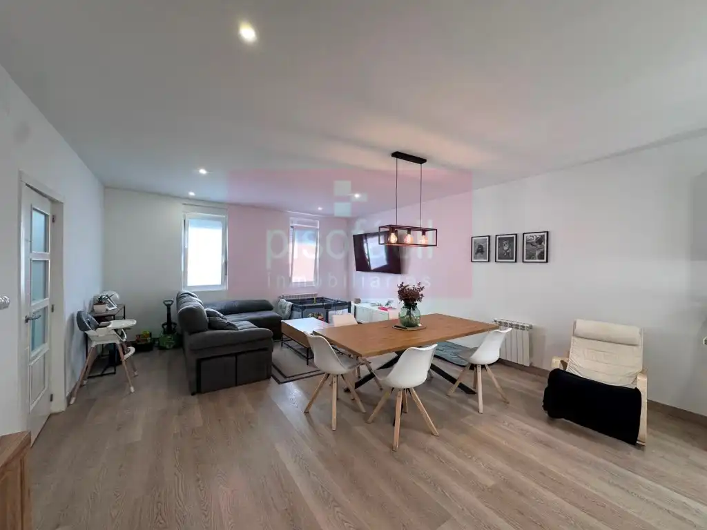 https://static.fotocasa.es/images/ads/a767e987-fb10-4d79-9e7a-bf21b4b02ecf?rule=original