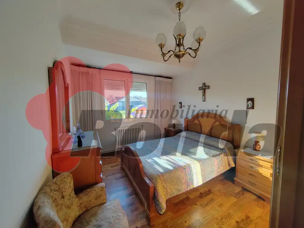 https://static.fotocasa.es/images/ads/edf0f45d-33bf-4532-963c-602eb01a888b?rule=original
