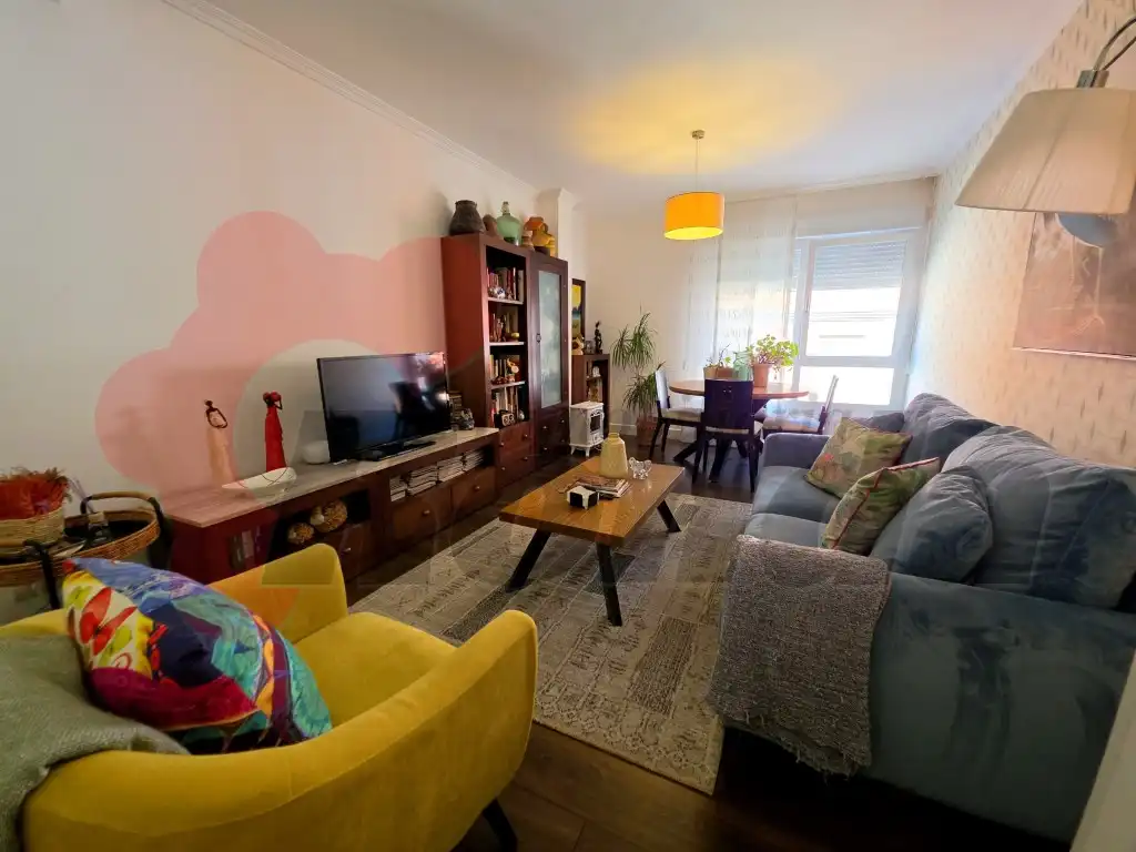 https://static.fotocasa.es/images/ads/e3f00da3-4771-4dfb-8bd3-f8f69f6e1371?rule=original