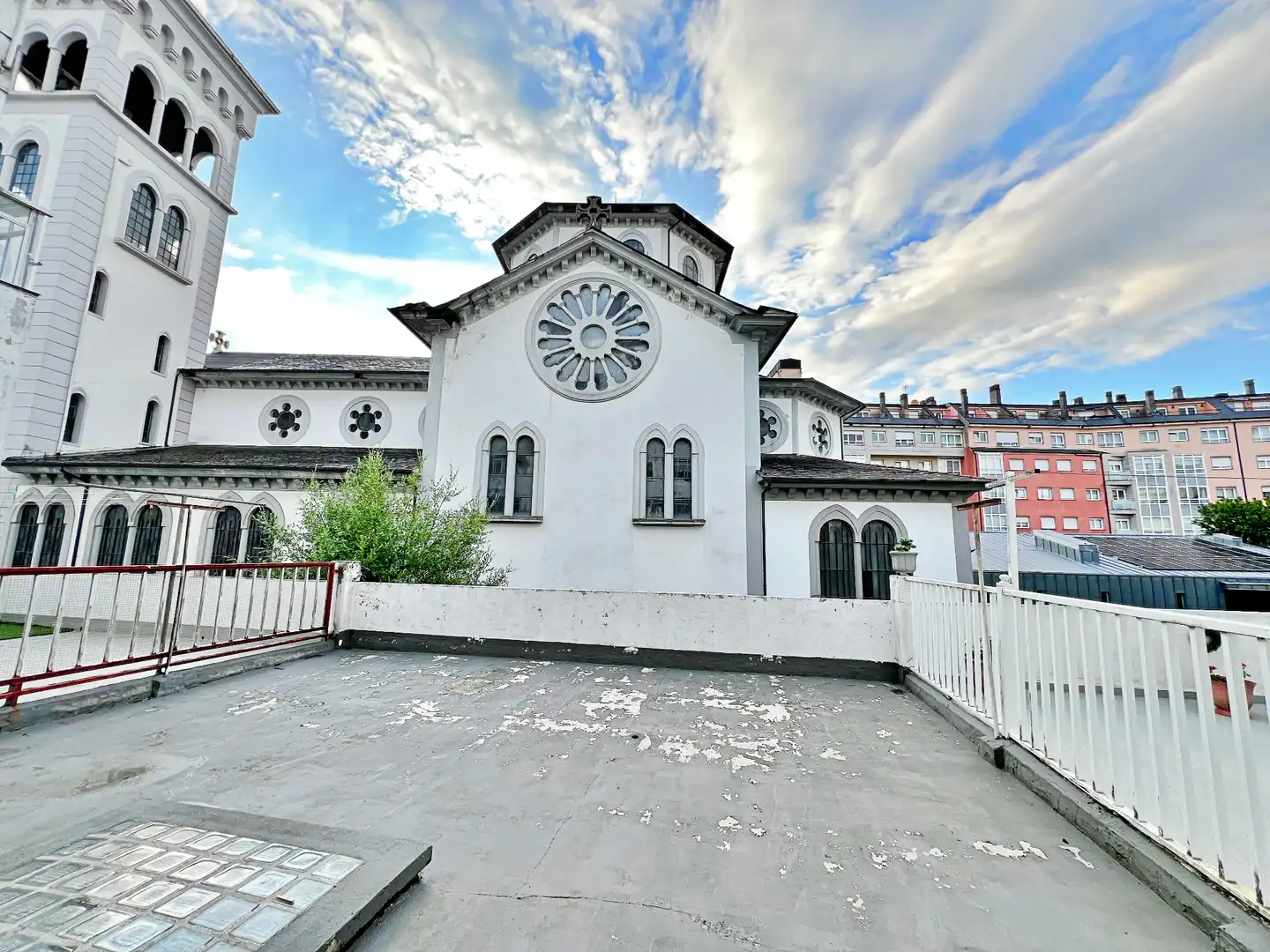 https://static.fotocasa.es/images/ads/094a1ee7-4040-492e-b875-334bb46b9074?rule=original