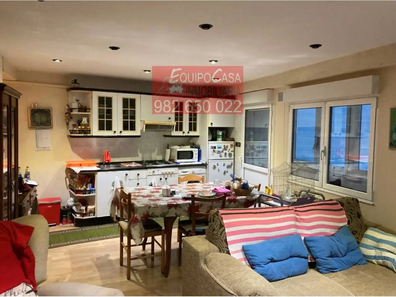 https://static.fotocasa.es/images/ads/e18025c8-a21d-4bcf-8d90-375ad36096bb?rule=original