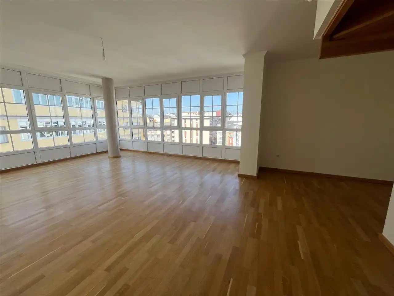 https://static.fotocasa.es/images/ads/cdb747e3-ea8c-404d-be34-5a19e4ff0044?rule=original
