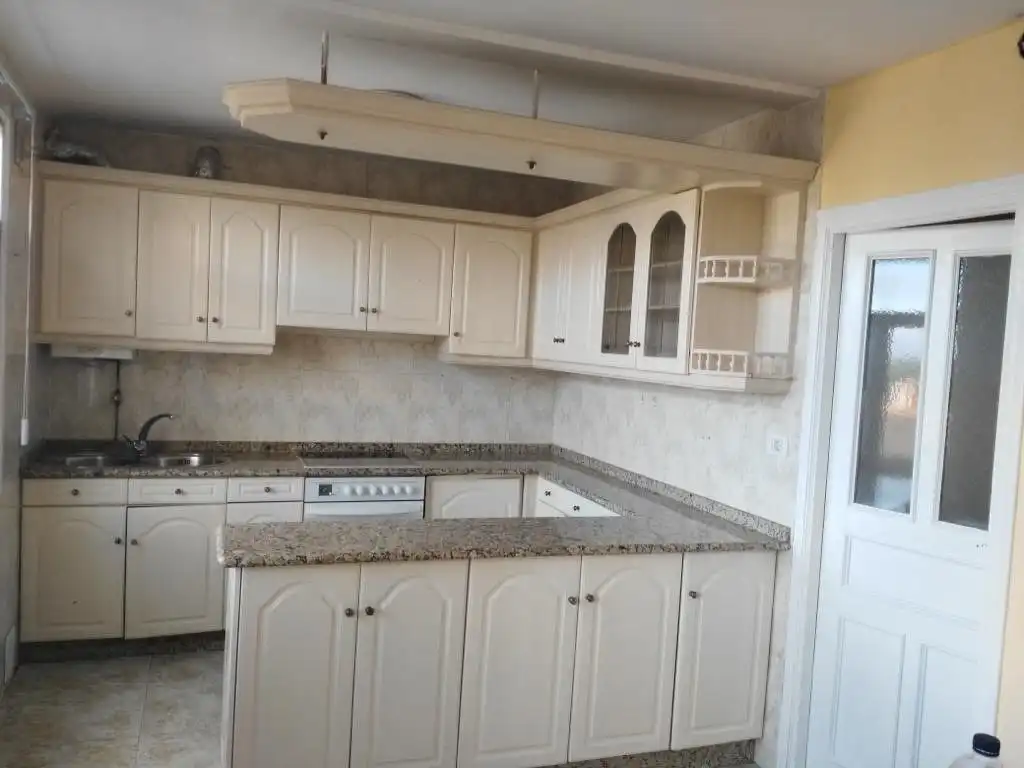https://static.fotocasa.es/images/ads/b4d2bccd-6c25-48d1-9d17-3cccdb529d6b?rule=original