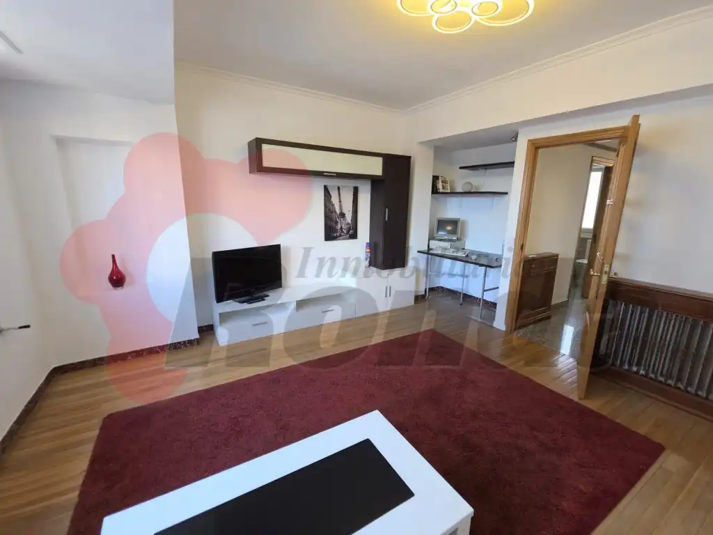 https://static.fotocasa.es/images/ads/252d750e-93c9-467f-8859-6b867f630395?rule=original
