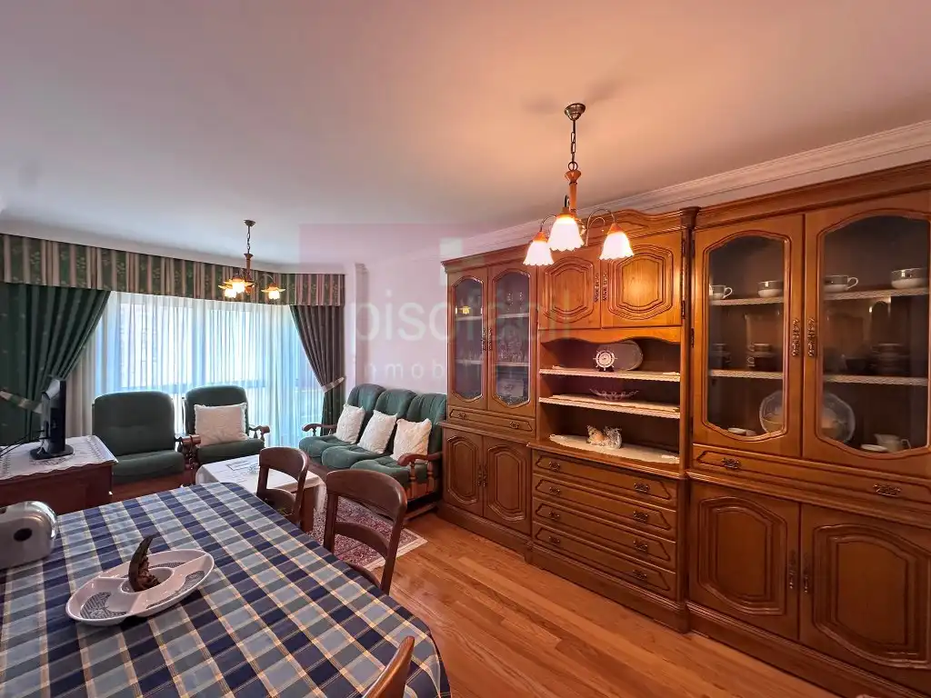https://static.fotocasa.es/images/ads/68517587-ccbe-4b0f-ac64-096085b82283?rule=original