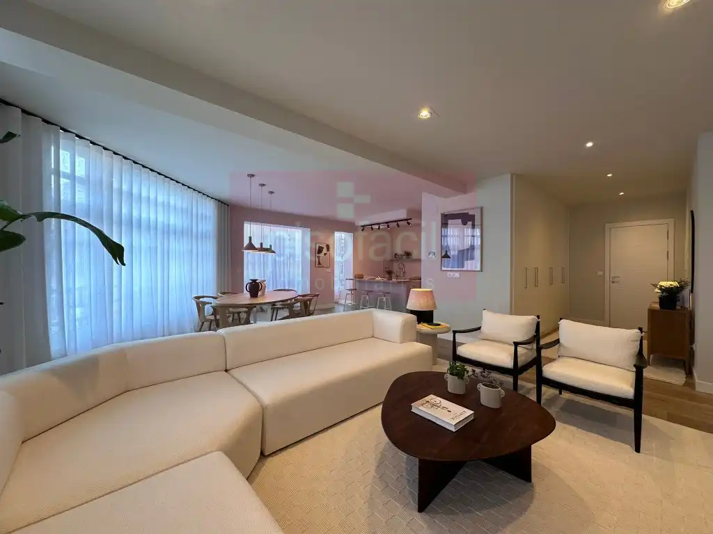 https://static.fotocasa.es/images/ads/abefaa6a-3383-4ee7-874e-2e4fd135527d?rule=original